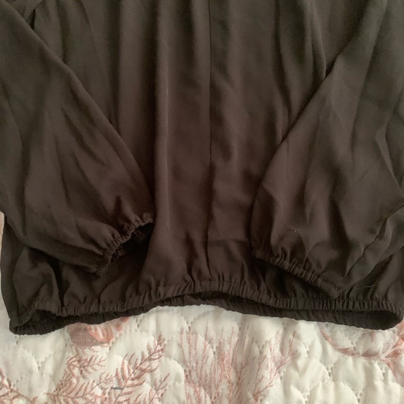 NWOT Black Lace Elastic Waist Blouse - Picture 4 of 4